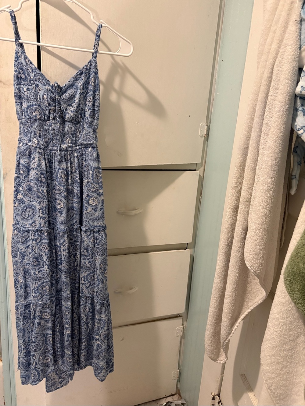 Hollister Blue Paisley Spaghetti-Strap Maxi Dress